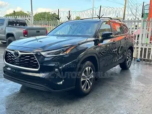 Toyota Highlander 2023 Black