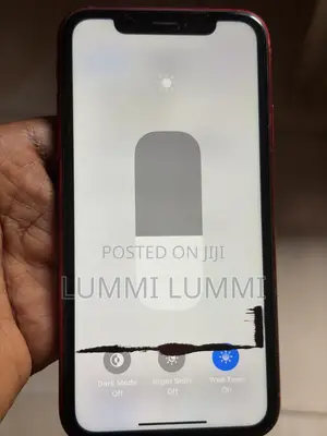 Apple iPhone XR 64 GB Red