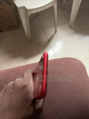 Apple iPhone XR 64 GB Red