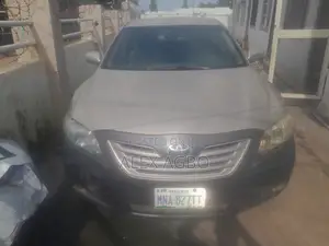Toyota Camry LE 4dr Sedan (2.4L 4cyl 5A) 2006 Gold