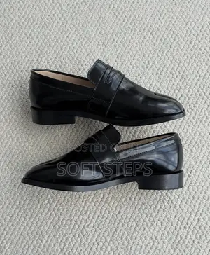 Maison Margiela Black Leather Tabi Loafers