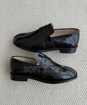 Maison Margiela Black Leather Tabi Loafers