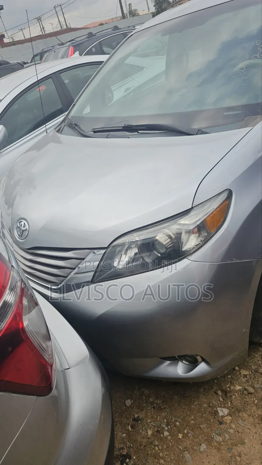 Toyota Sienna 2012 Silver