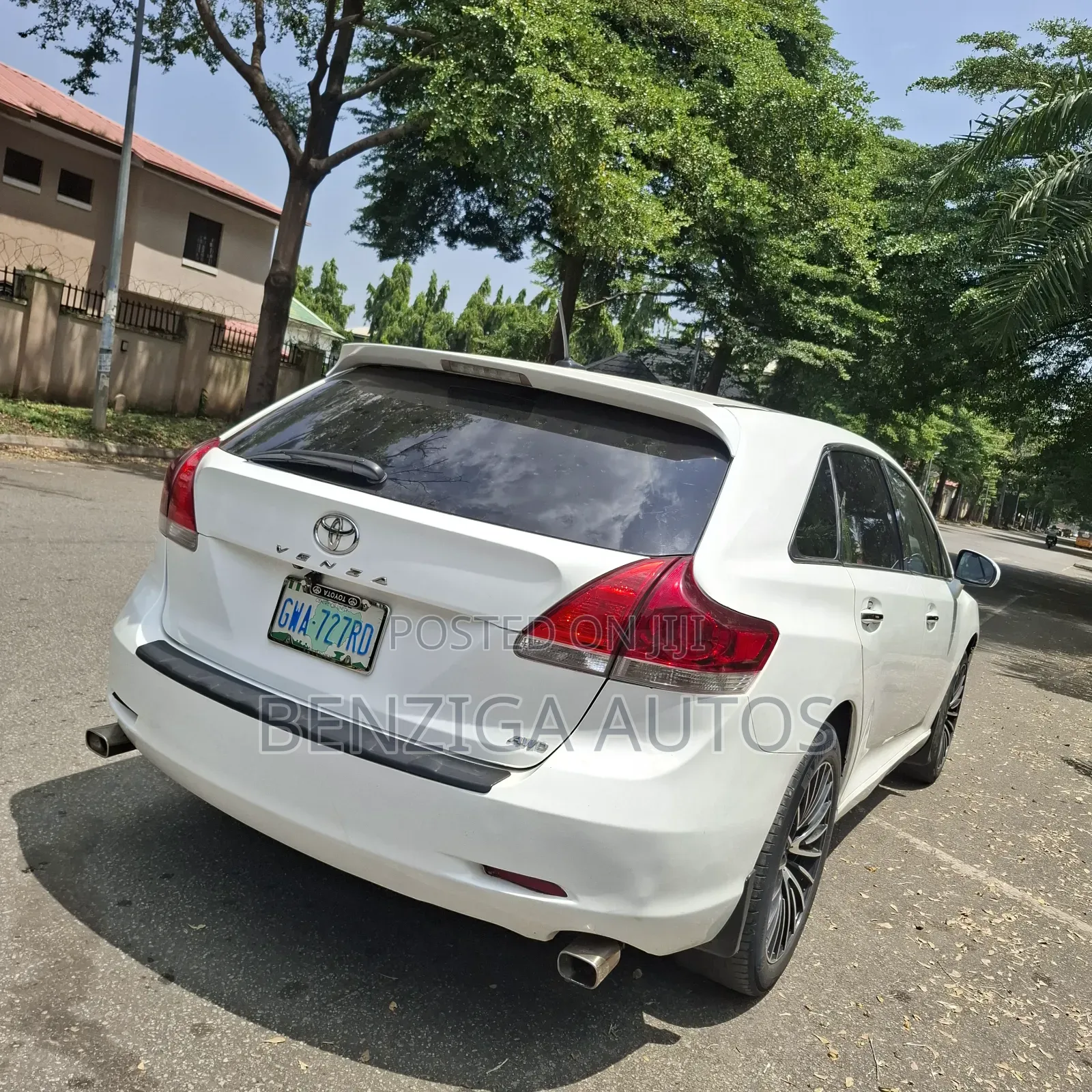 Toyota Venza 2010 White