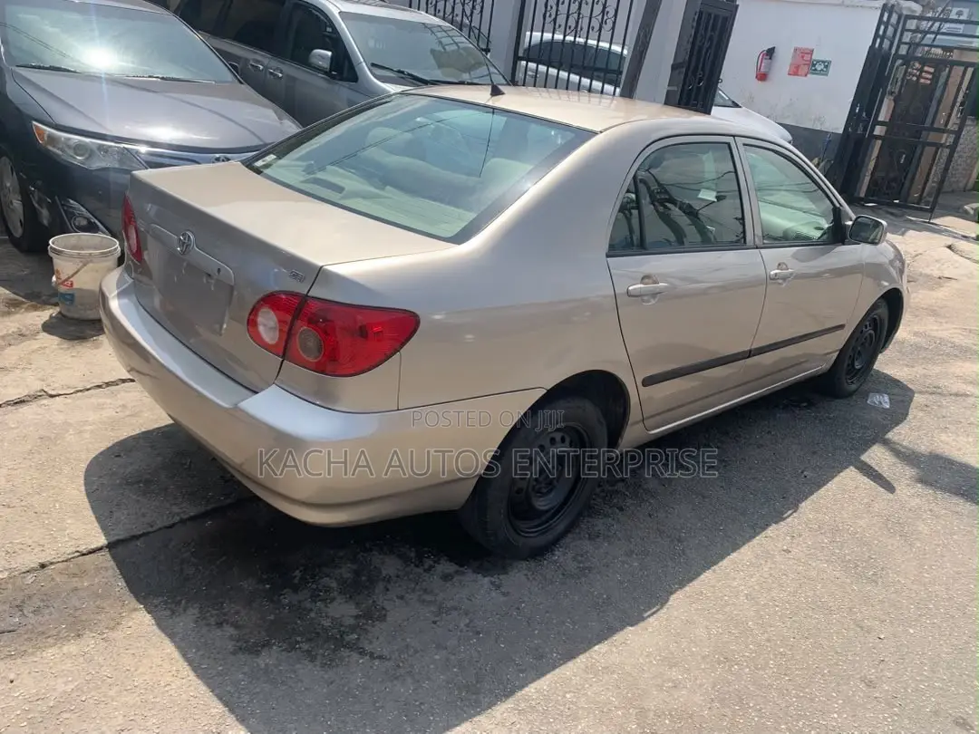 Toyota Corolla 2007 Gold