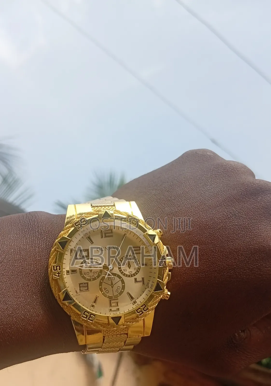 Saigela Gold Watch