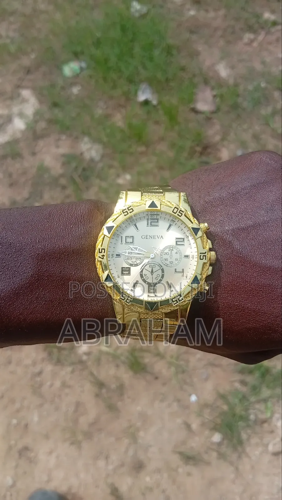 Saigela Gold Watch