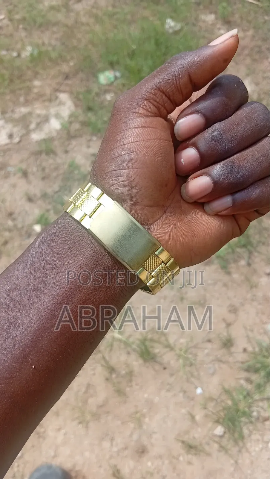Saigela Gold Watch