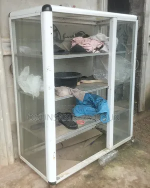 Aluminium Show Glass