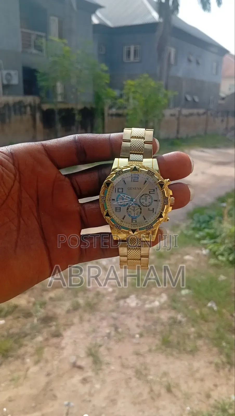 Saigela Gold Watch