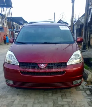 Toyota Sienna XLE 2005 Burgundy