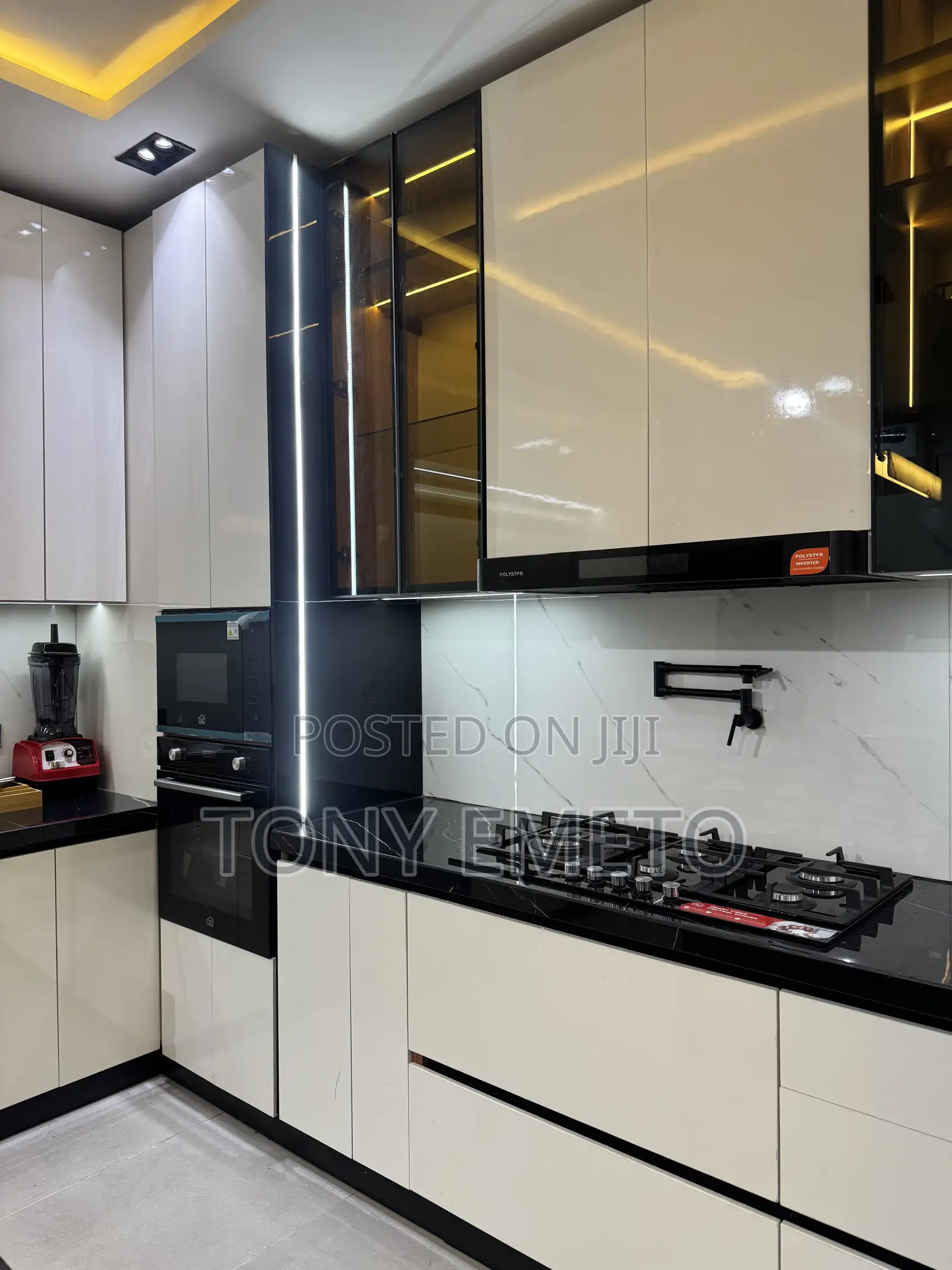Luxury Kitchen Cabinets & Custom Kitchen Design