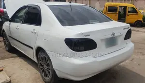 Toyota Corolla 2005 White