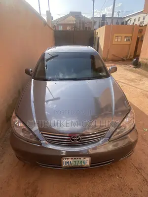 Toyota Camry LE 4dr Sedan (2.4L 4cyl 4A) 2004 Gray