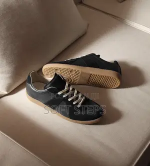 Maison Margiela Replica Low-Top Sneakers
