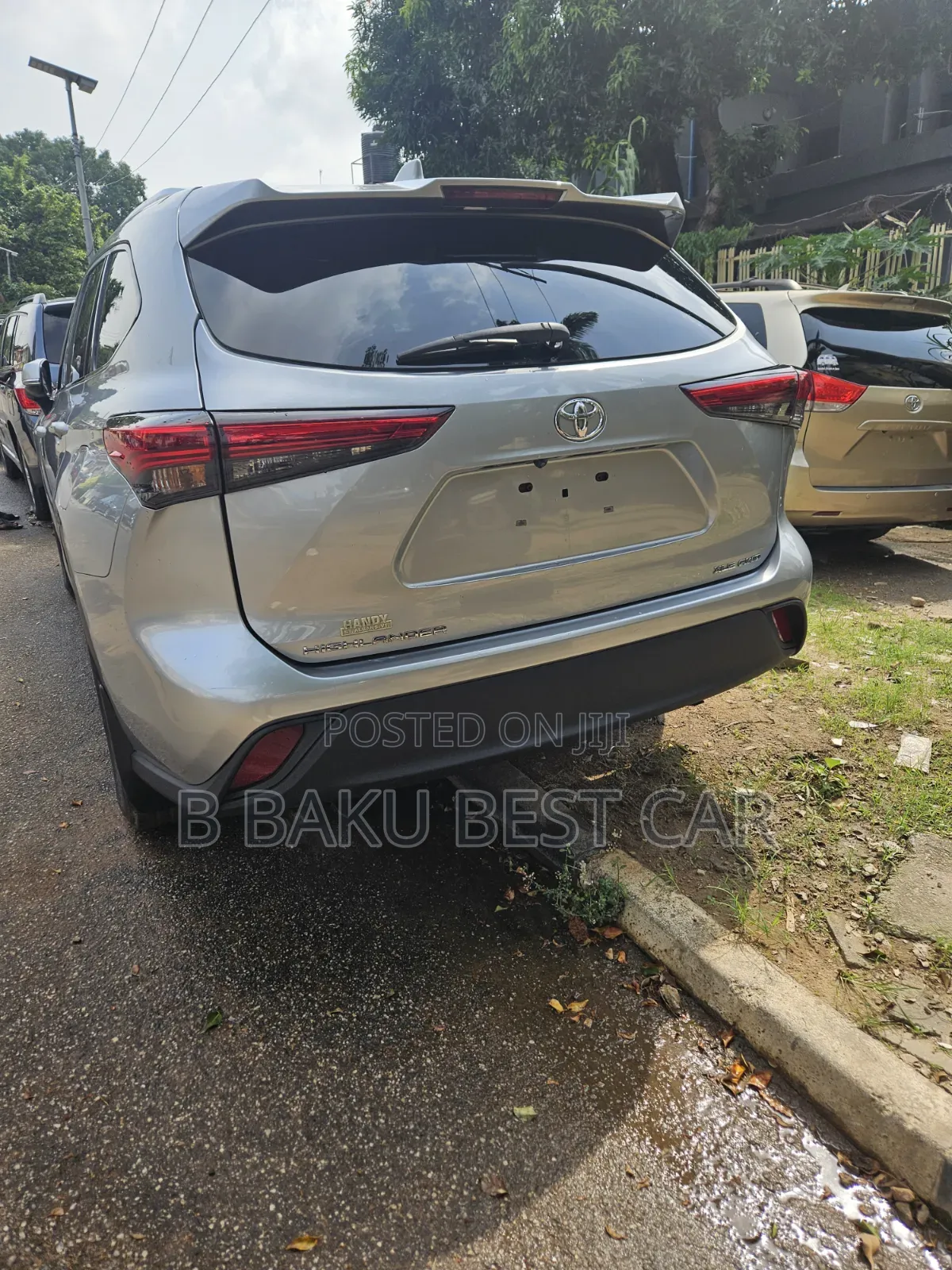 Toyota Highlander XLE 2021 Silver