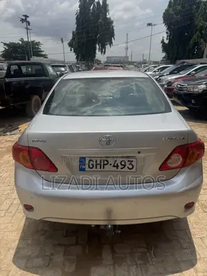 Toyota Corolla 2010 Silver