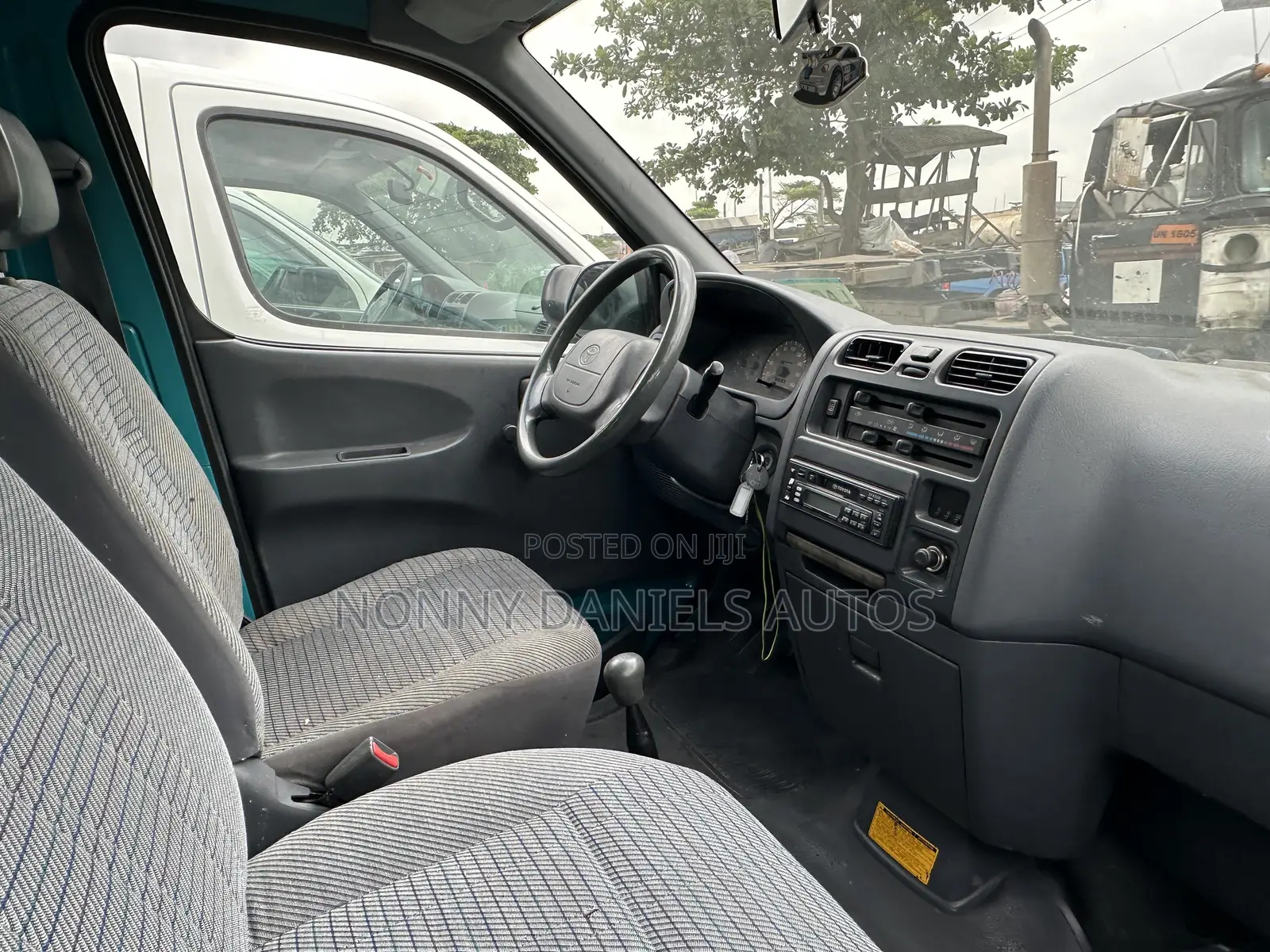 Toyota HiAce 2006