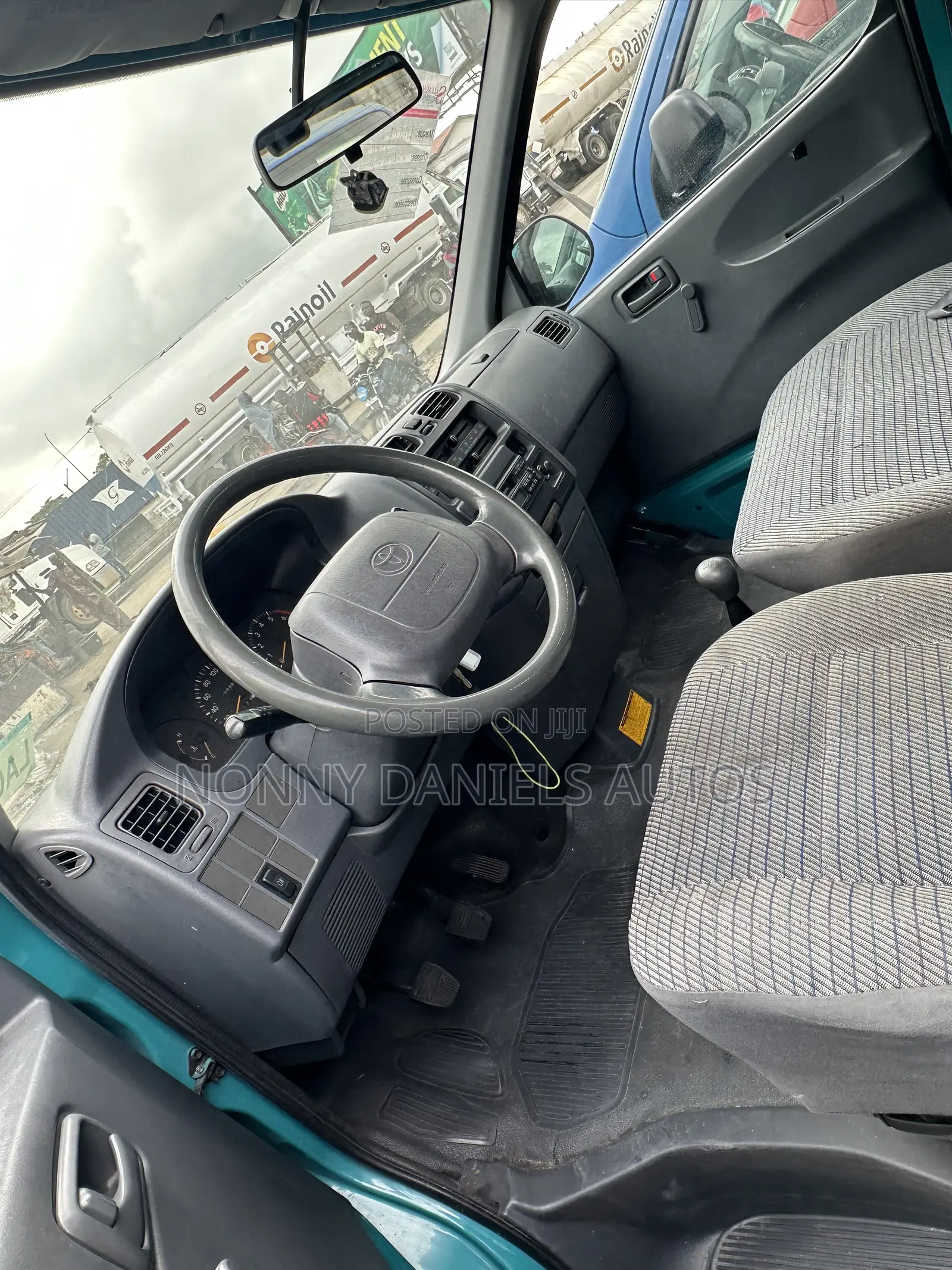 Toyota HiAce 2006