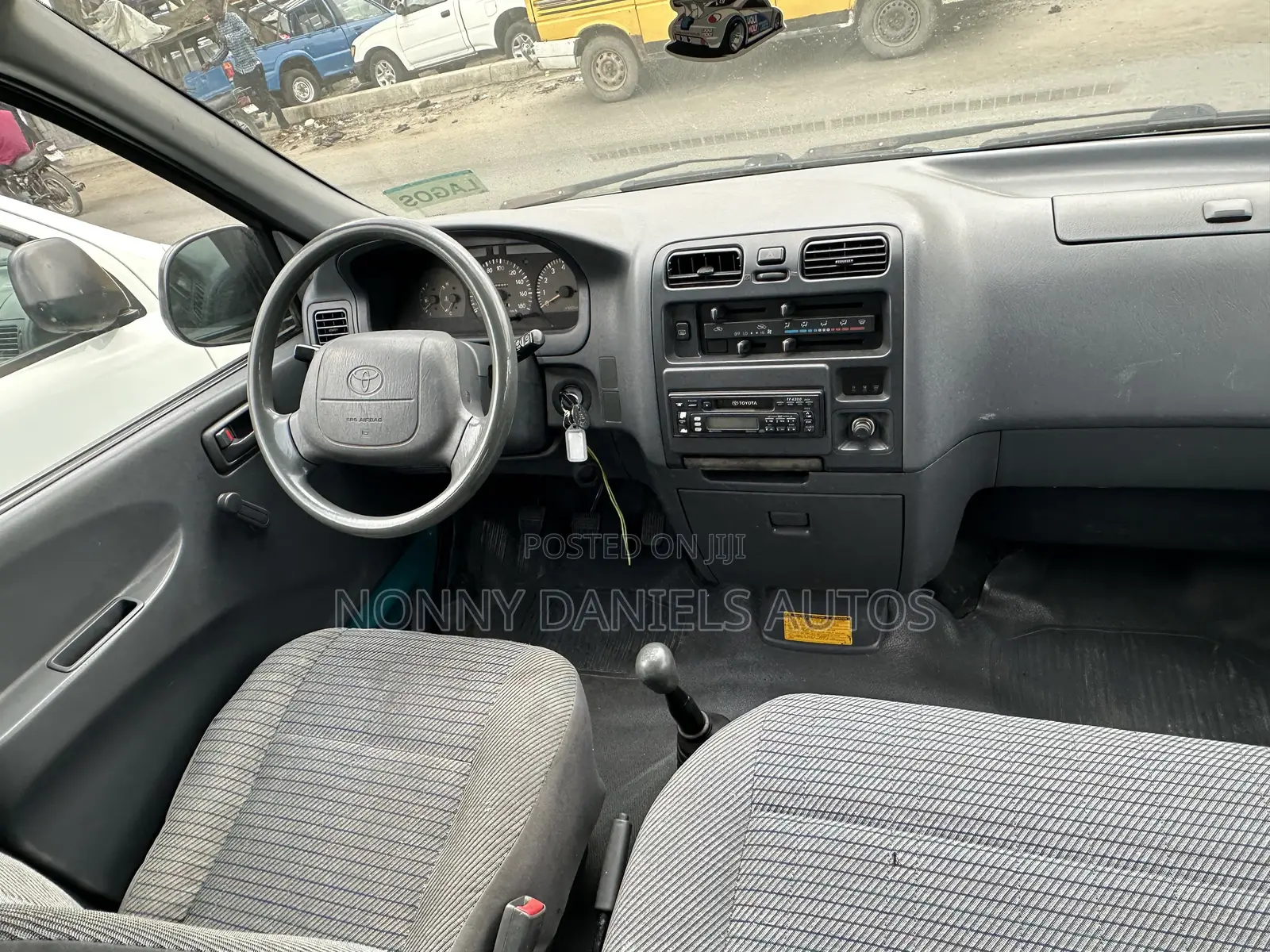Toyota HiAce 2006