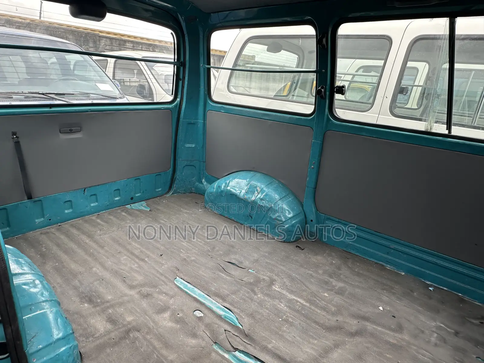 Toyota HiAce 2006