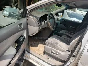 Toyota Sienna XLE AWD 2005 Silver
