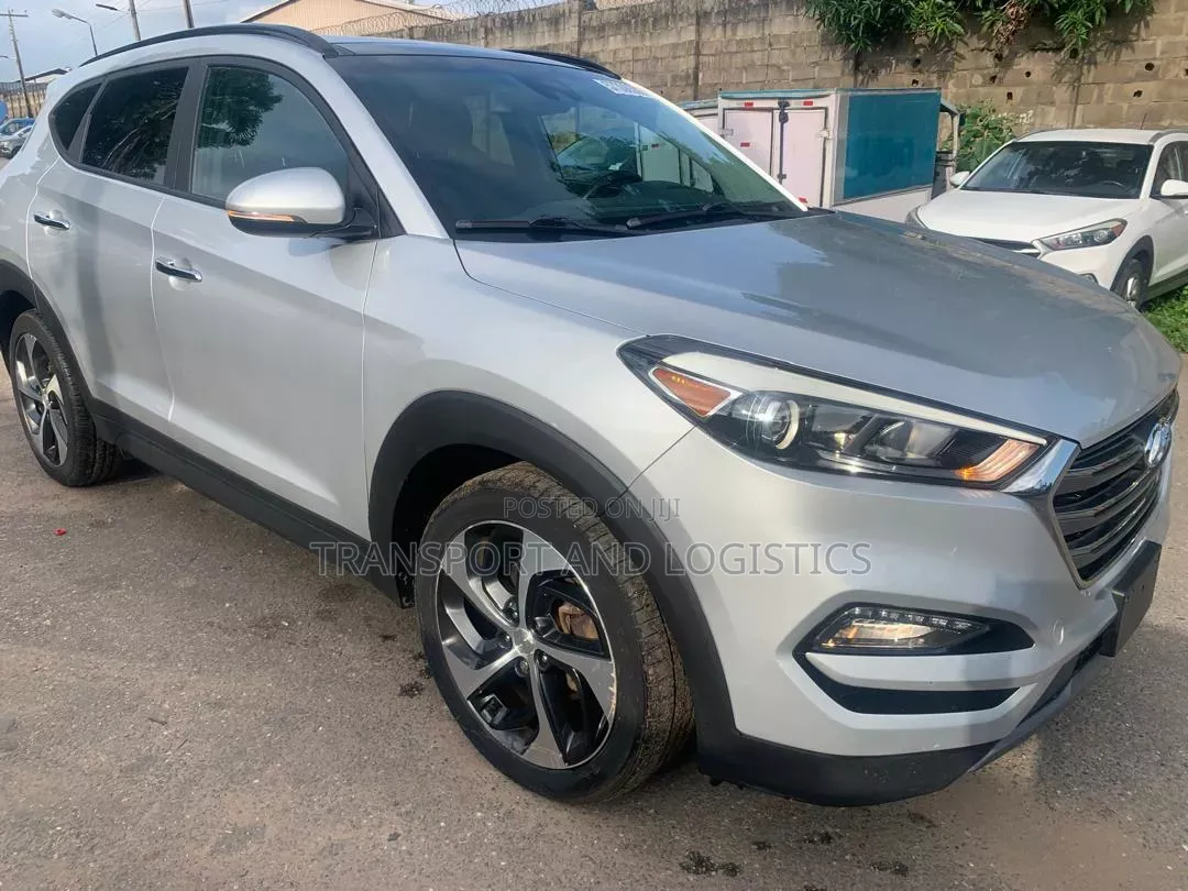 Hyundai Tucson 2016 Silver