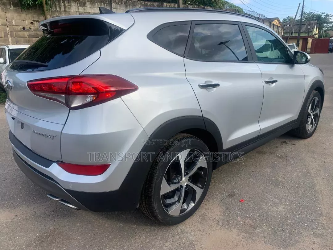 Hyundai Tucson 2016 Silver