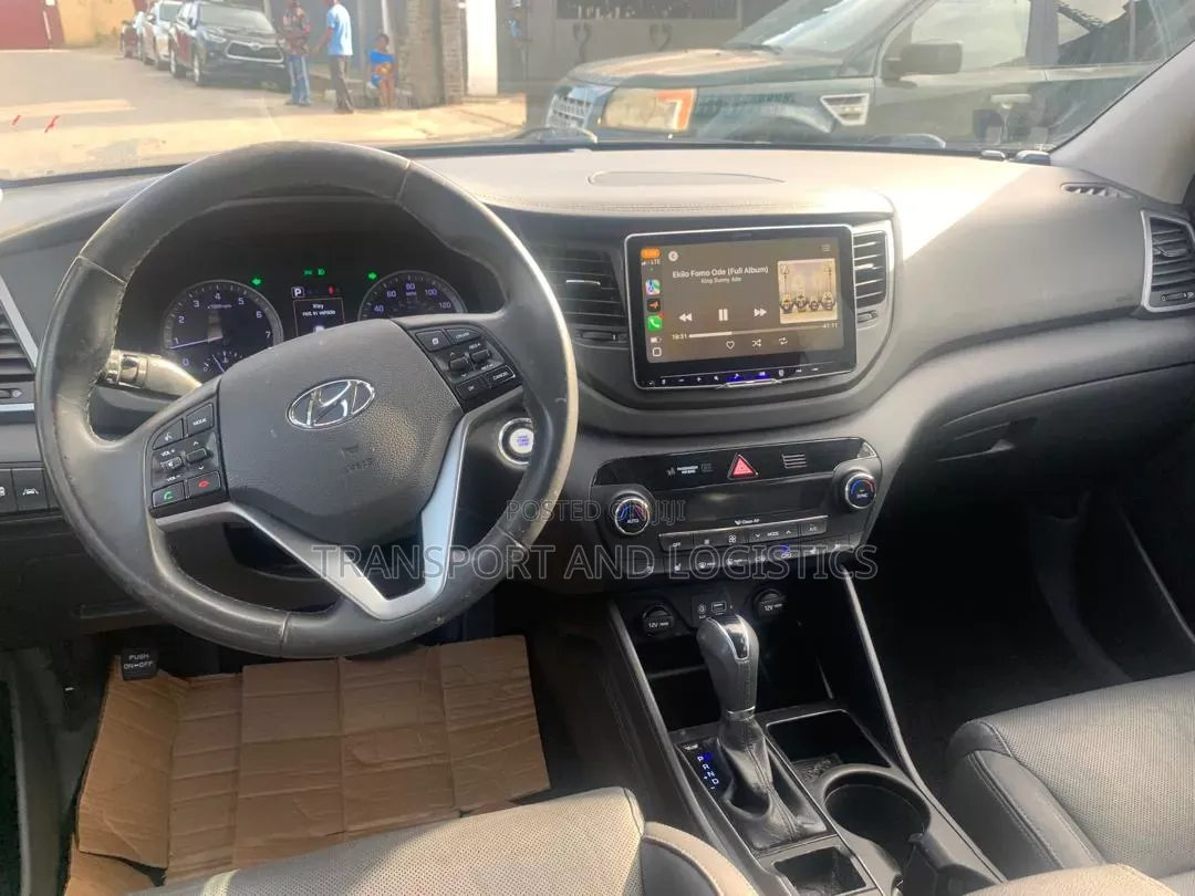 Hyundai Tucson 2016 Silver