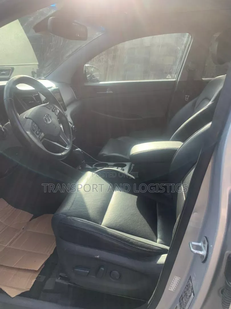 Hyundai Tucson 2016 Silver