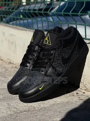 Air Jordan 1 Low SE "Black Elephant Print"
