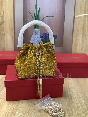 The Golden Royale Crystal Bucket Bag �