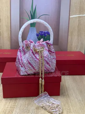 The Golden Royale Crystal Bucket Bag �