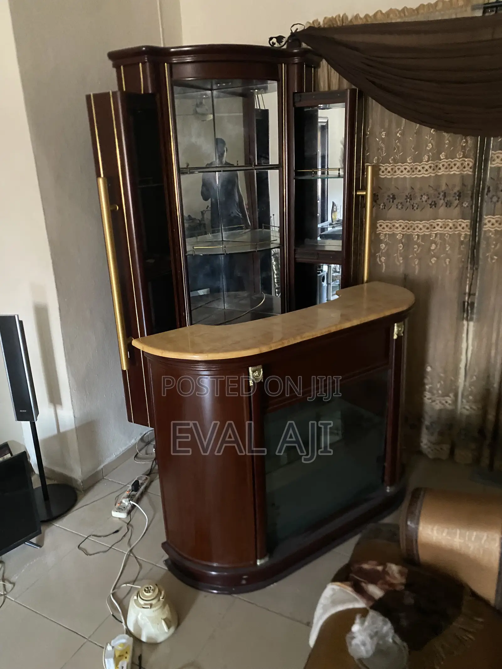 Luxury Bar