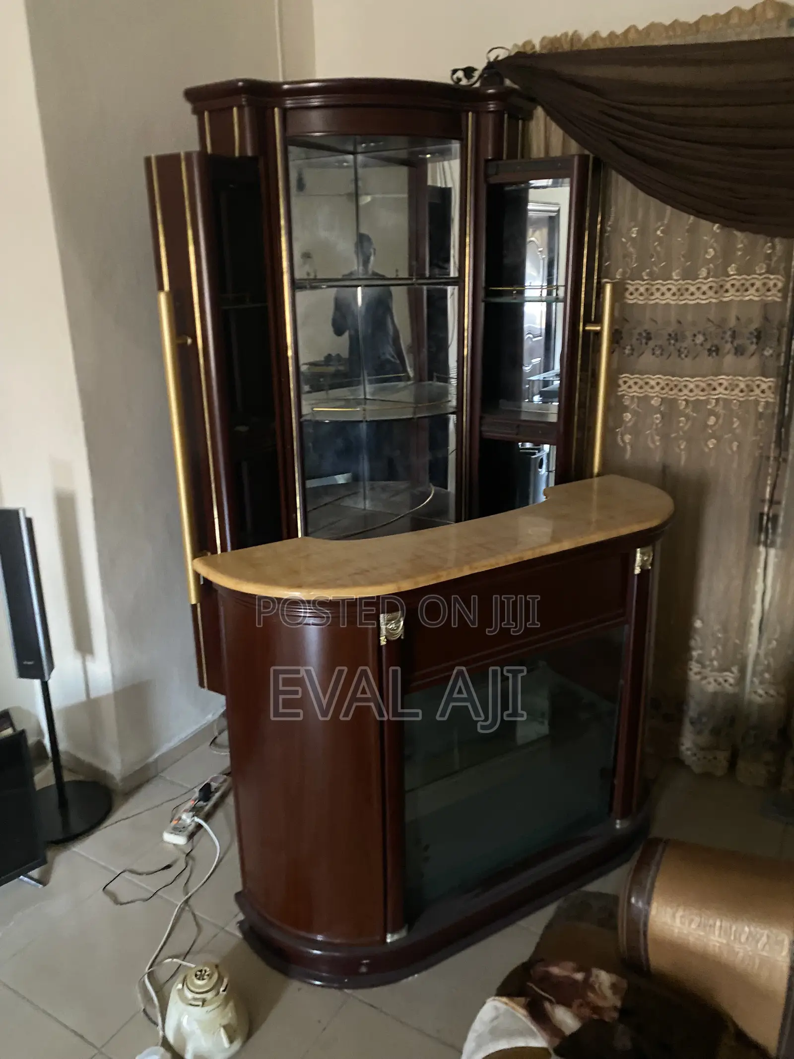Luxury Bar
