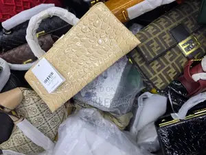 Versse Premium Quality Handbag 