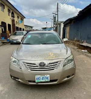 Toyota Camry 2009 Gold