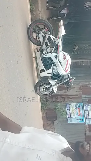 Honda CBR 2008 White