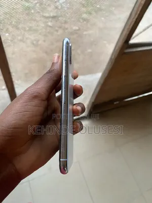 Apple iPhone X 64 GB White