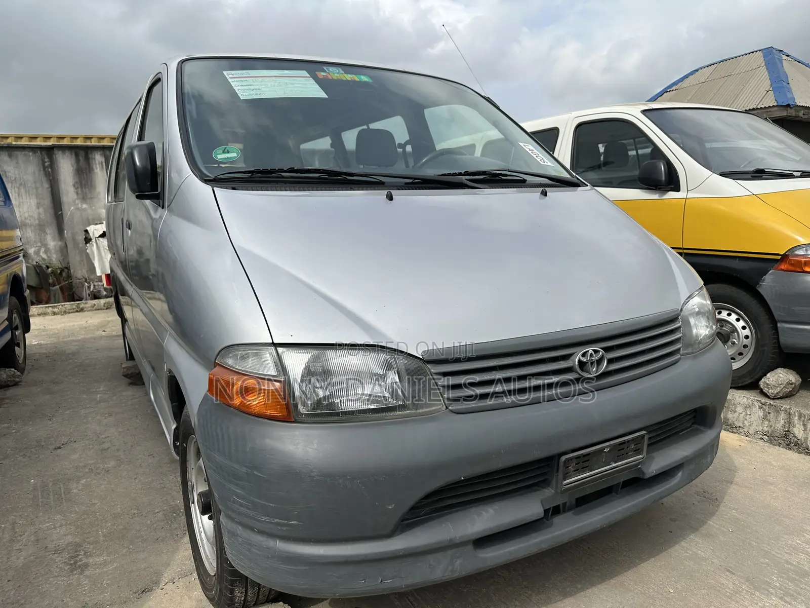 Toyota HiAce 2006 Silver