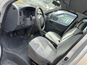 Toyota HiAce 2006 Silver