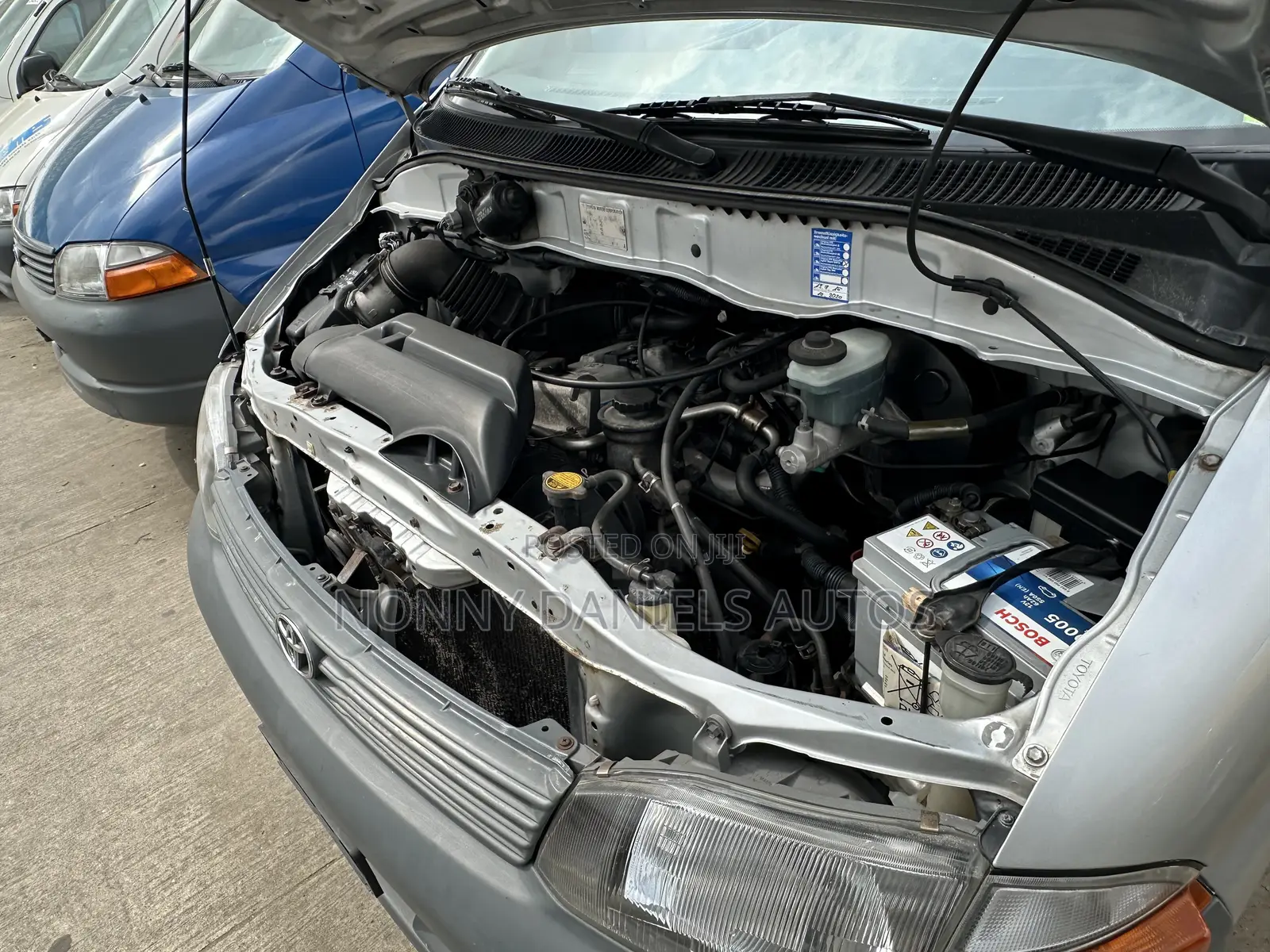 Toyota HiAce 2006 Silver