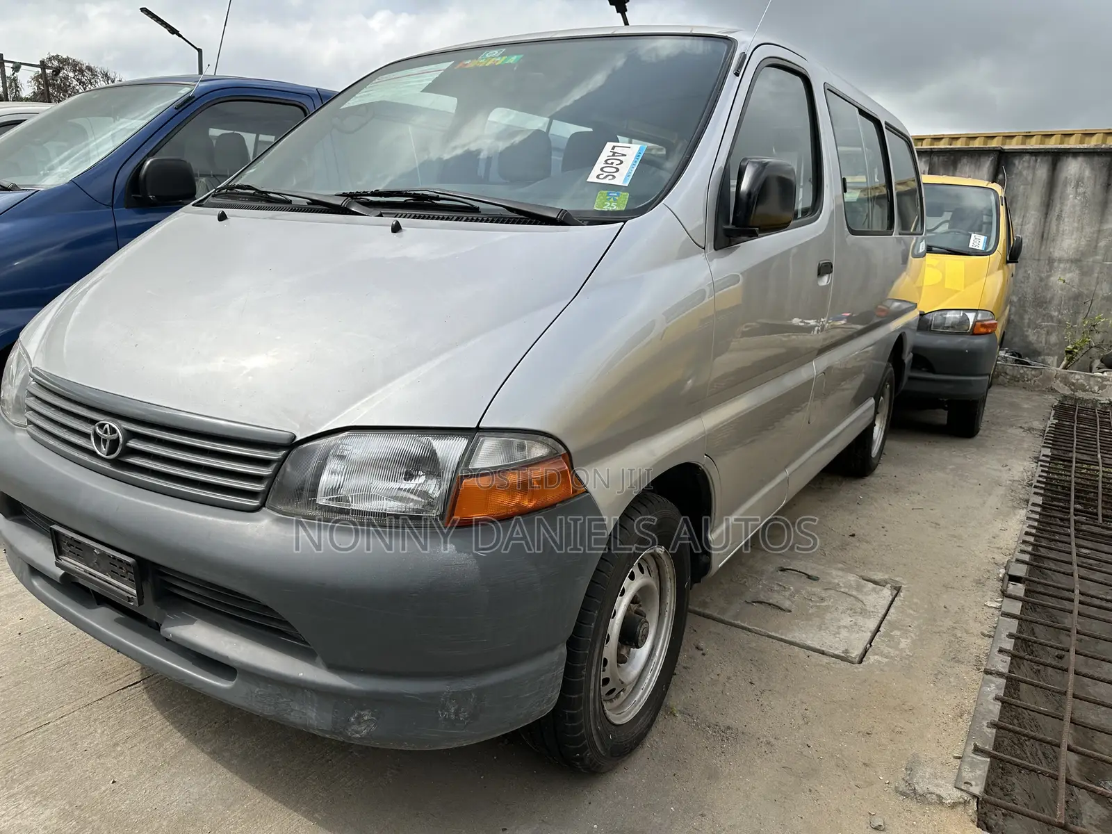 Toyota HiAce 2006 Silver