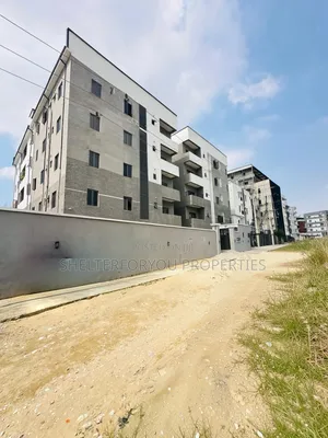2bdrm Apartment in Lekki Phase 1 for rent