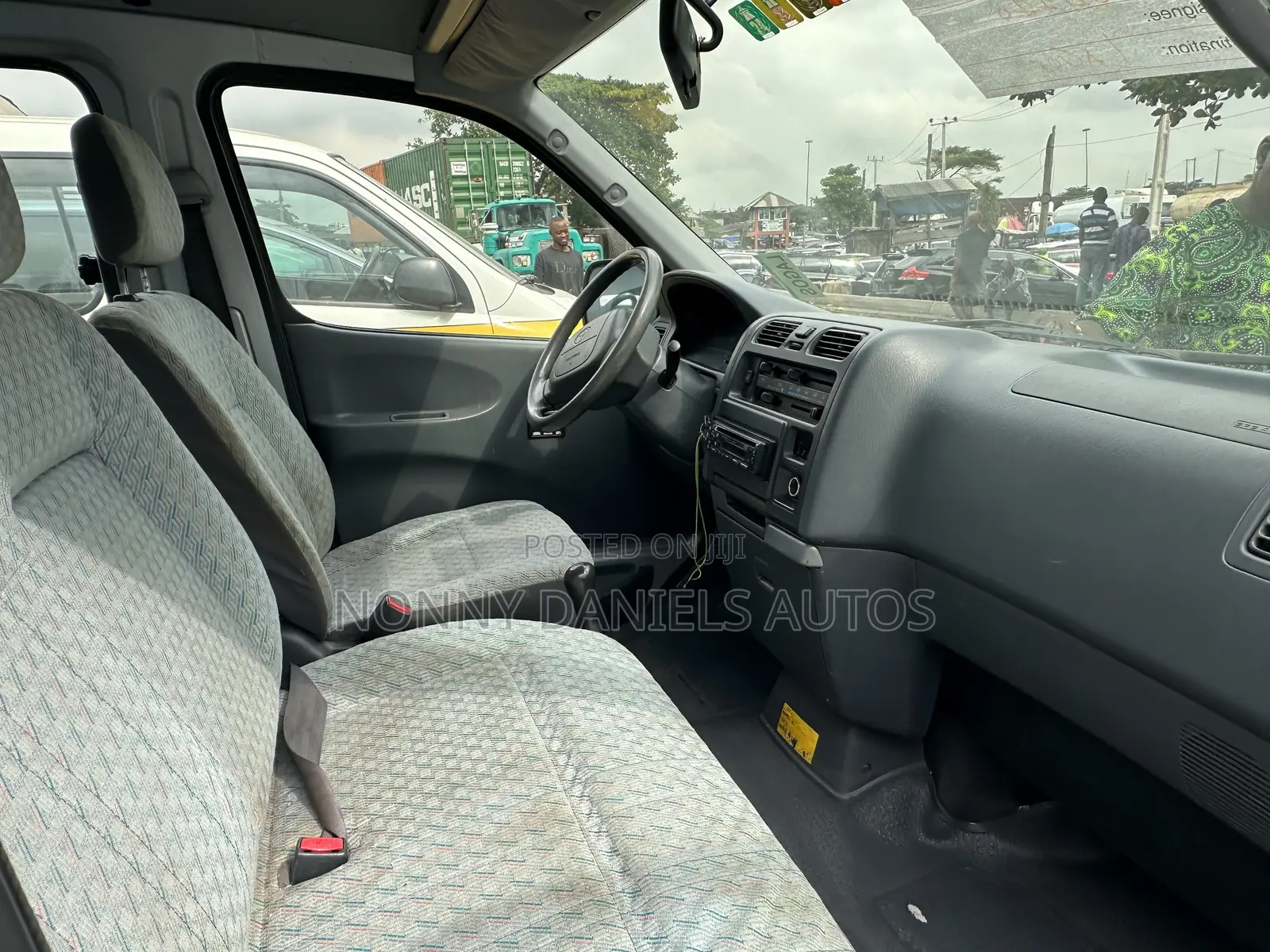 Toyota HiAce 2006 Silver