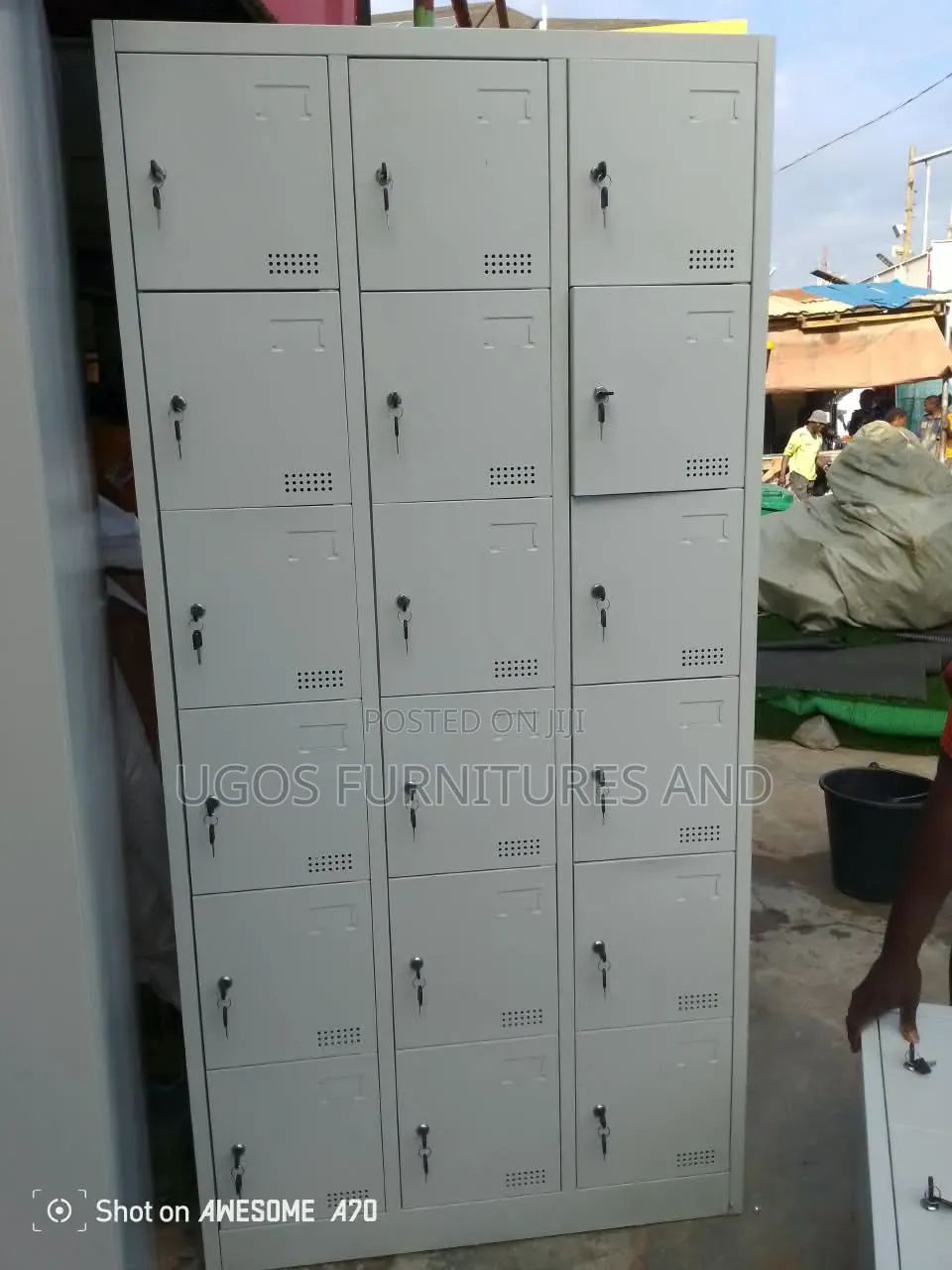 Worker's Locker 18 Doors
