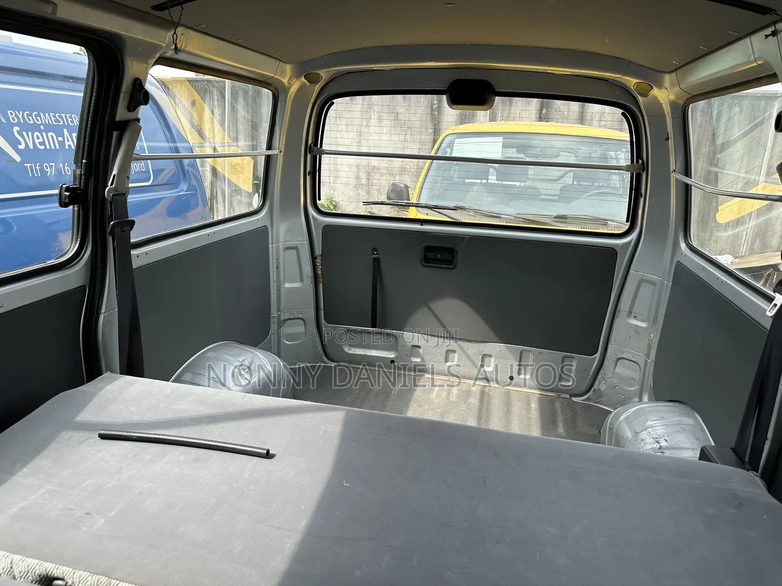 Toyota HiAce 2006 Silver
