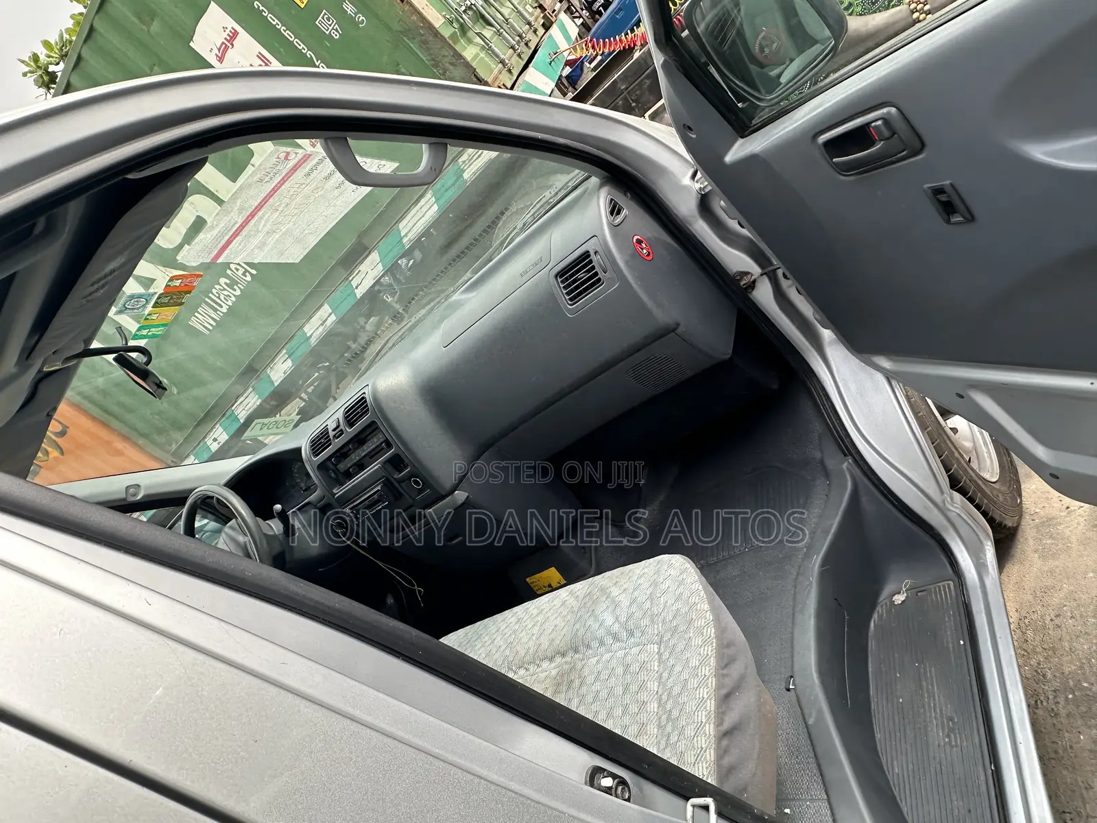 Toyota HiAce 2006 Silver