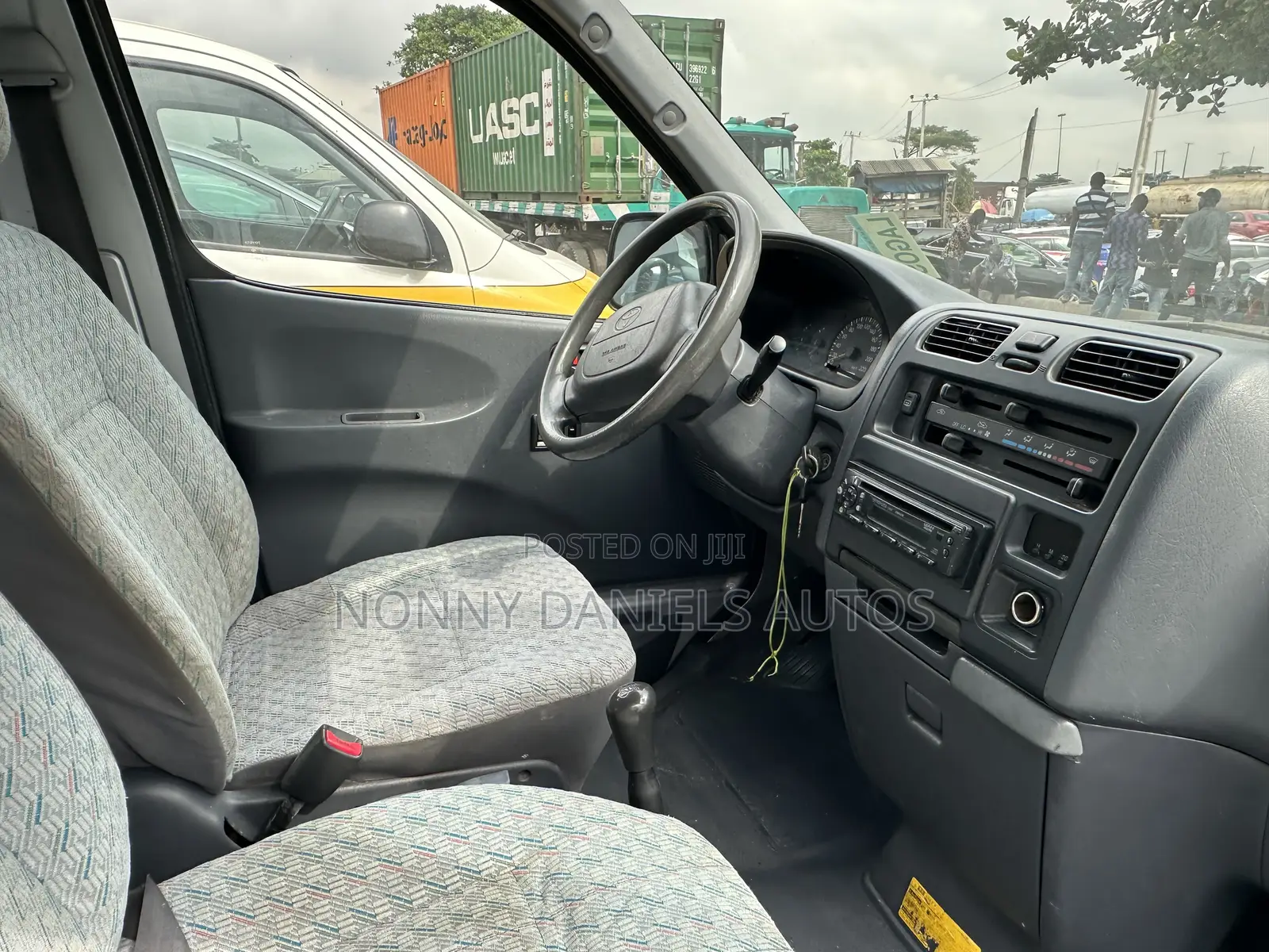 Toyota HiAce 2006 Silver