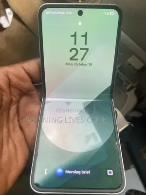 Samsung Z 16 GB Gray